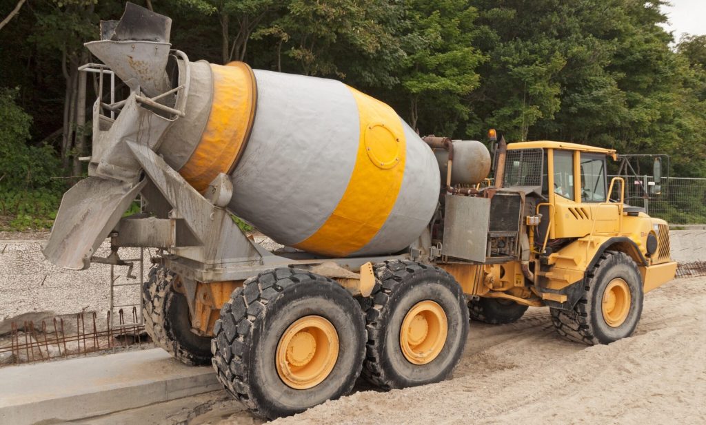 How Does a Spinning Drum Prevent Cement from Setting?